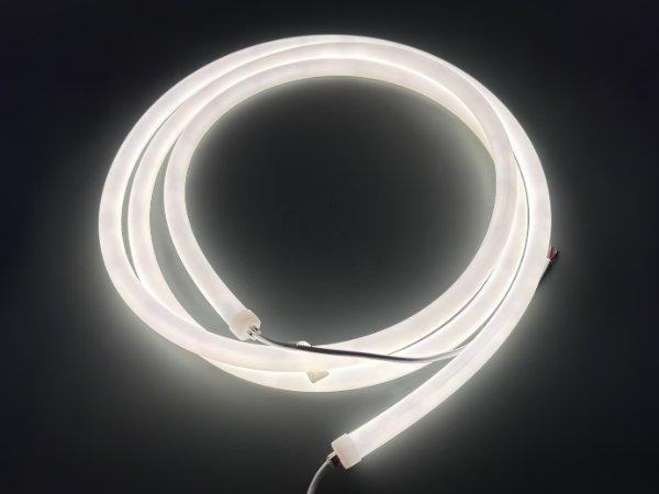 LED NEON KULATÝ Ø16mm / 24V / 19,2W / IP67 / 4000K / SET 3m / HLADKÝ MATNÝ POVRCH